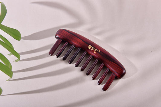 Sensitive Scalp Symptoms and Solutions: How to Take Care of Your Scalp