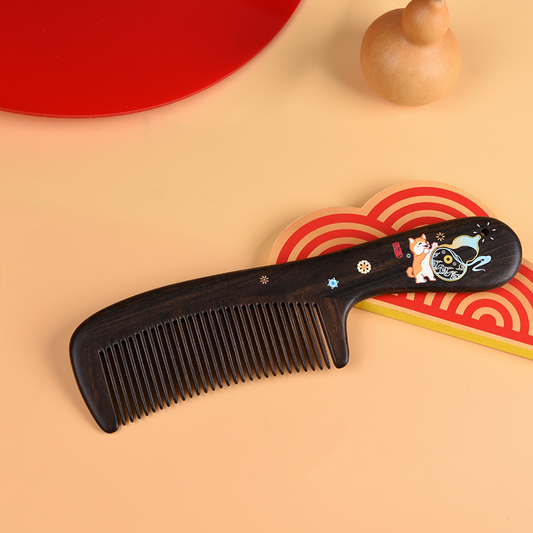The Benefits of Switching to a Wooden Comb in Hot Weather