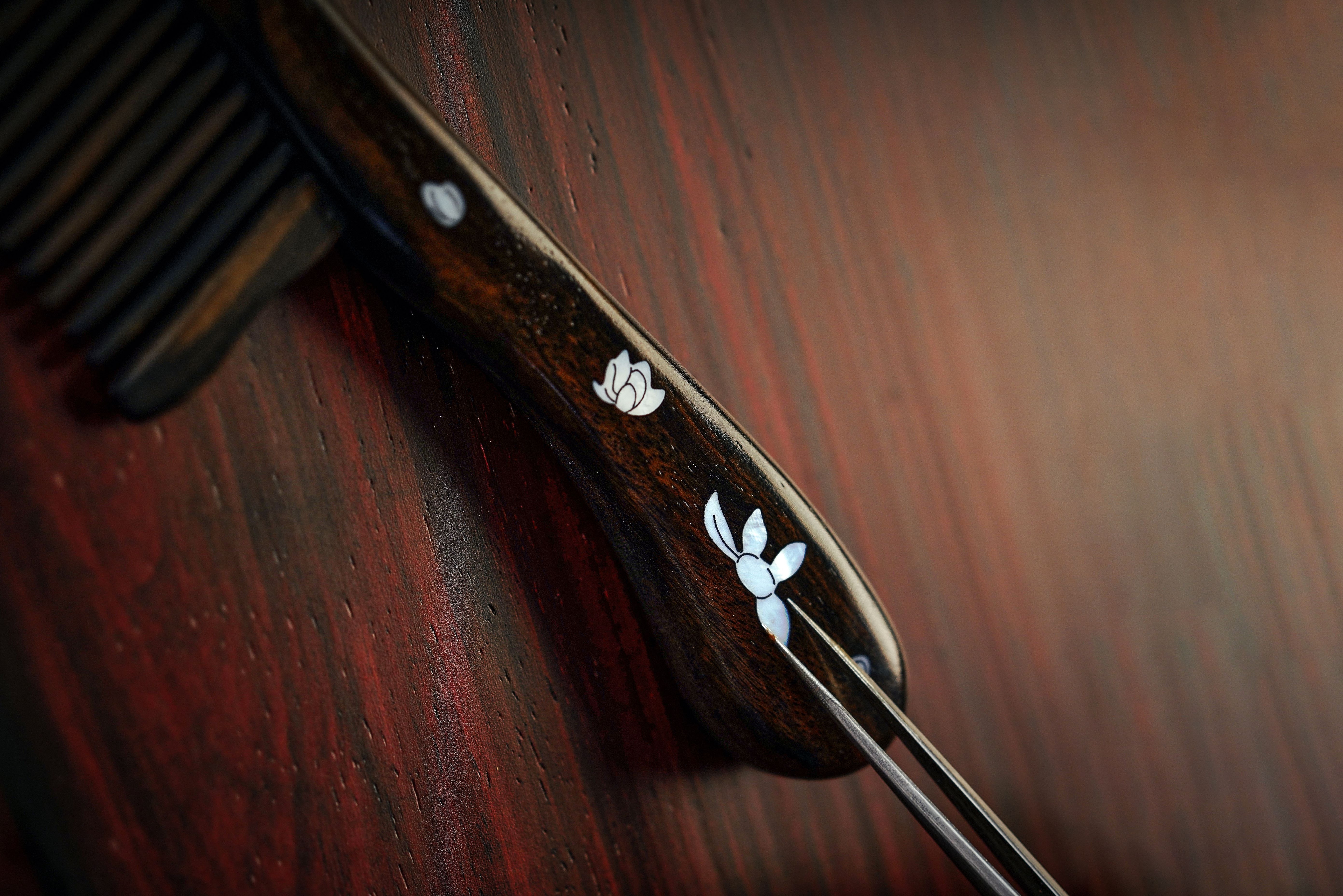 Mother-of-Pearl Inlay Craft – Tan Mujiang
