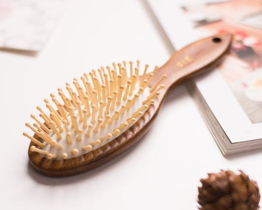 wooden hair brush