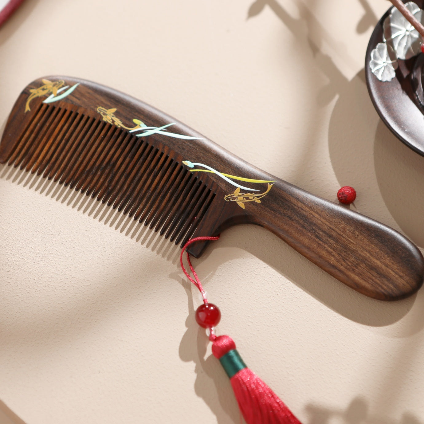 Koi Carp Wooden Comb – Tan Mujiang