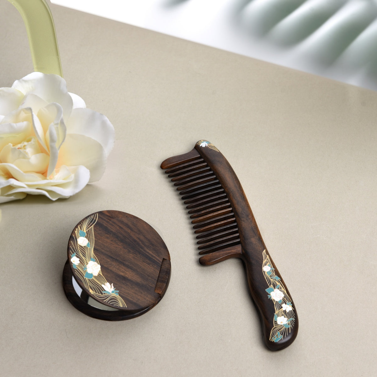 Natural Wooden Comb & Mirror Gift Set ?¡ìC Flourishing Journey