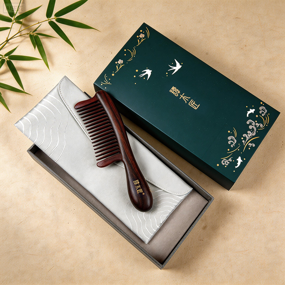 Peigne à cheveux Lotus florissant