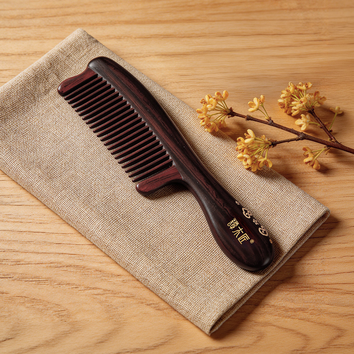 Peigne à cheveux Lotus florissant