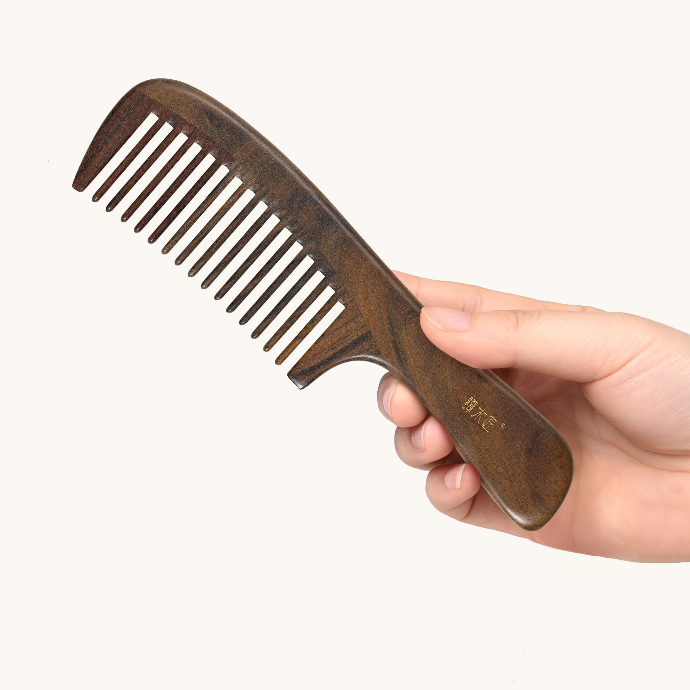 Long Handle, wide tooth comb – Tan Mujiang