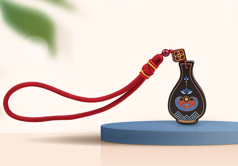 Décoration de voiture en forme de bouteille