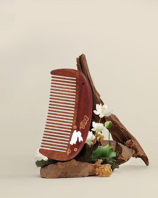 Rabbit Wood Comb