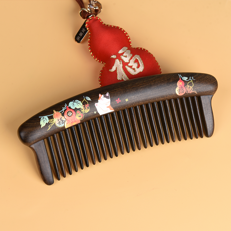 Cat Pray Wood Comb