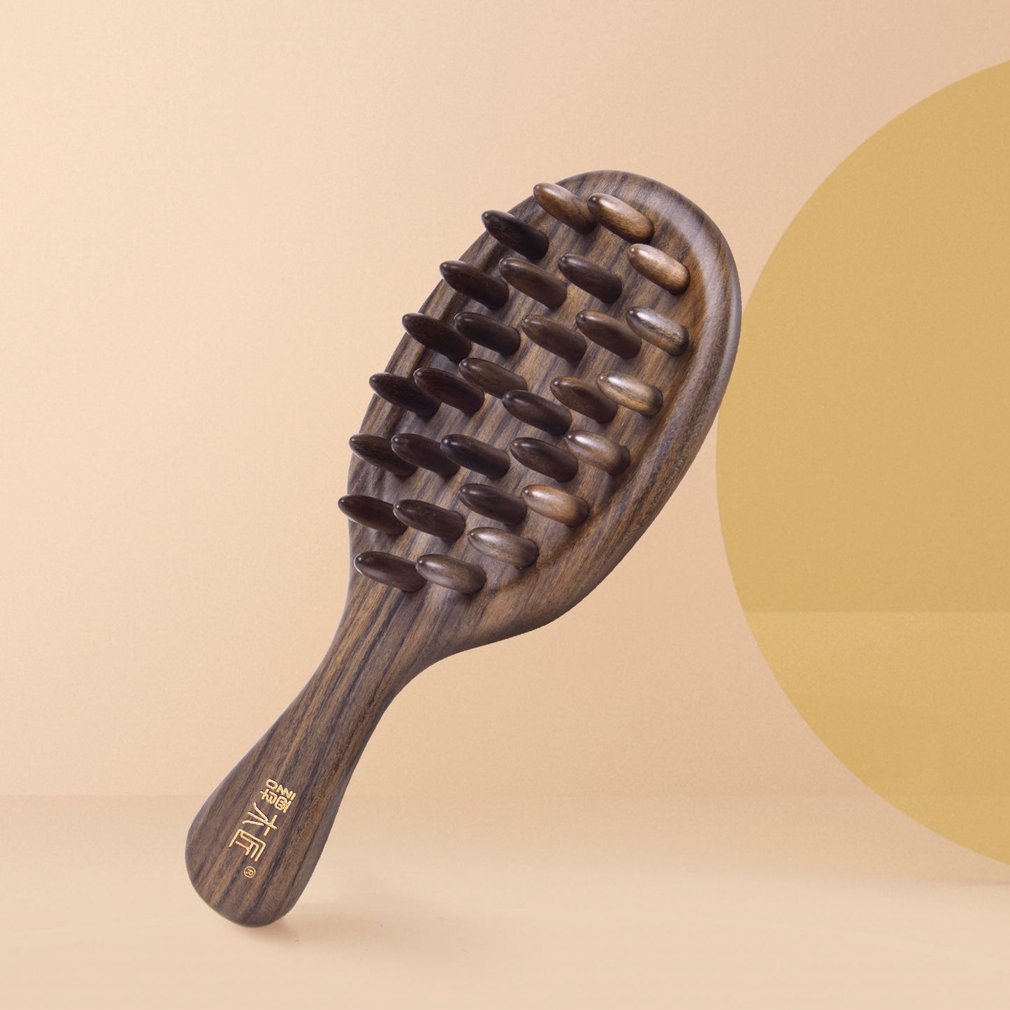 Tooth inserted Wood Hair Brush