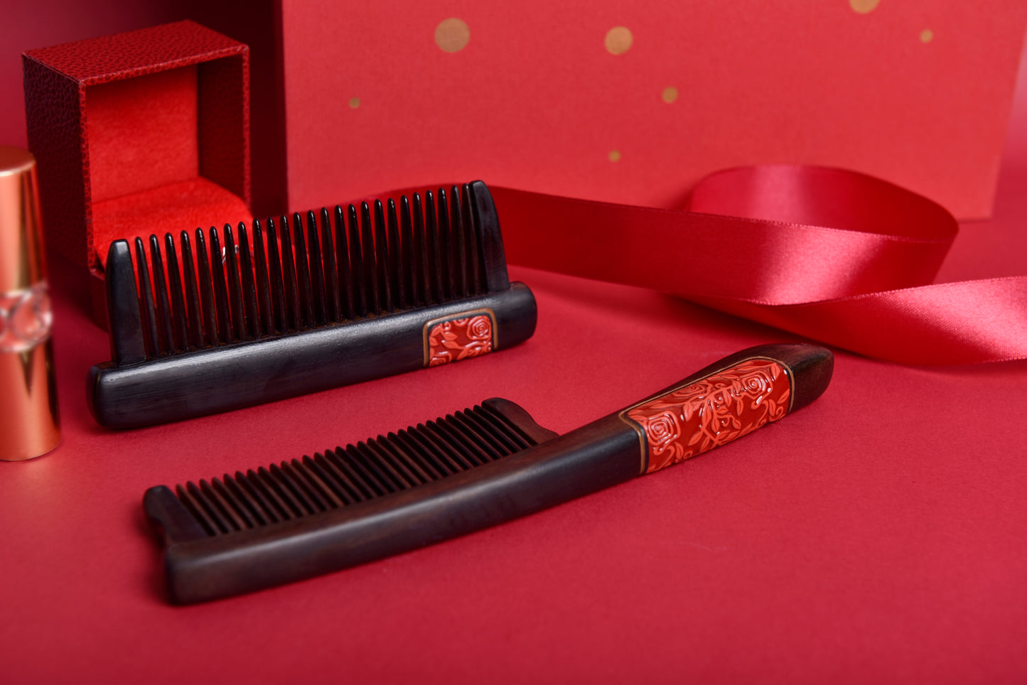Rose Pattern Wooden Comb Set