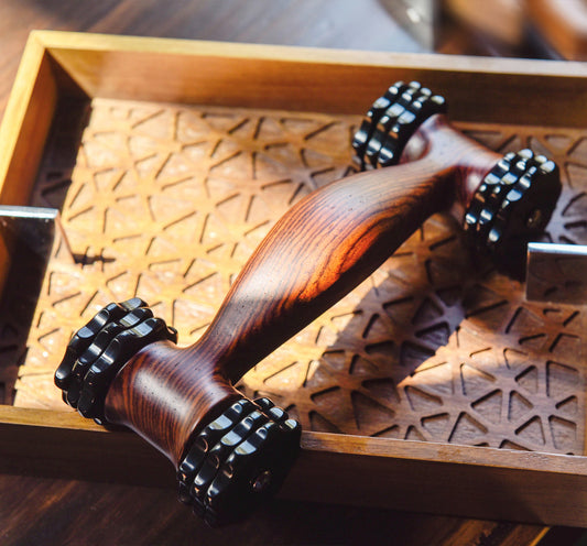 Rosewood & buffalo horn Roller