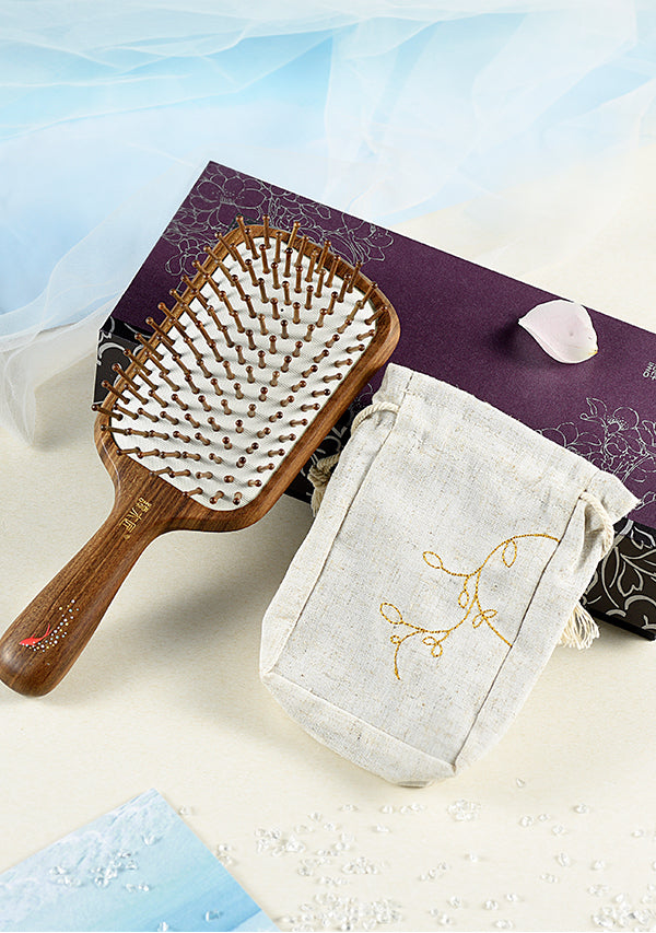 Carp jumping  Paddle hair brush