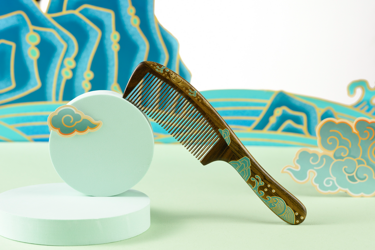 Blue Sea Hair Comb in Ukiyoe style