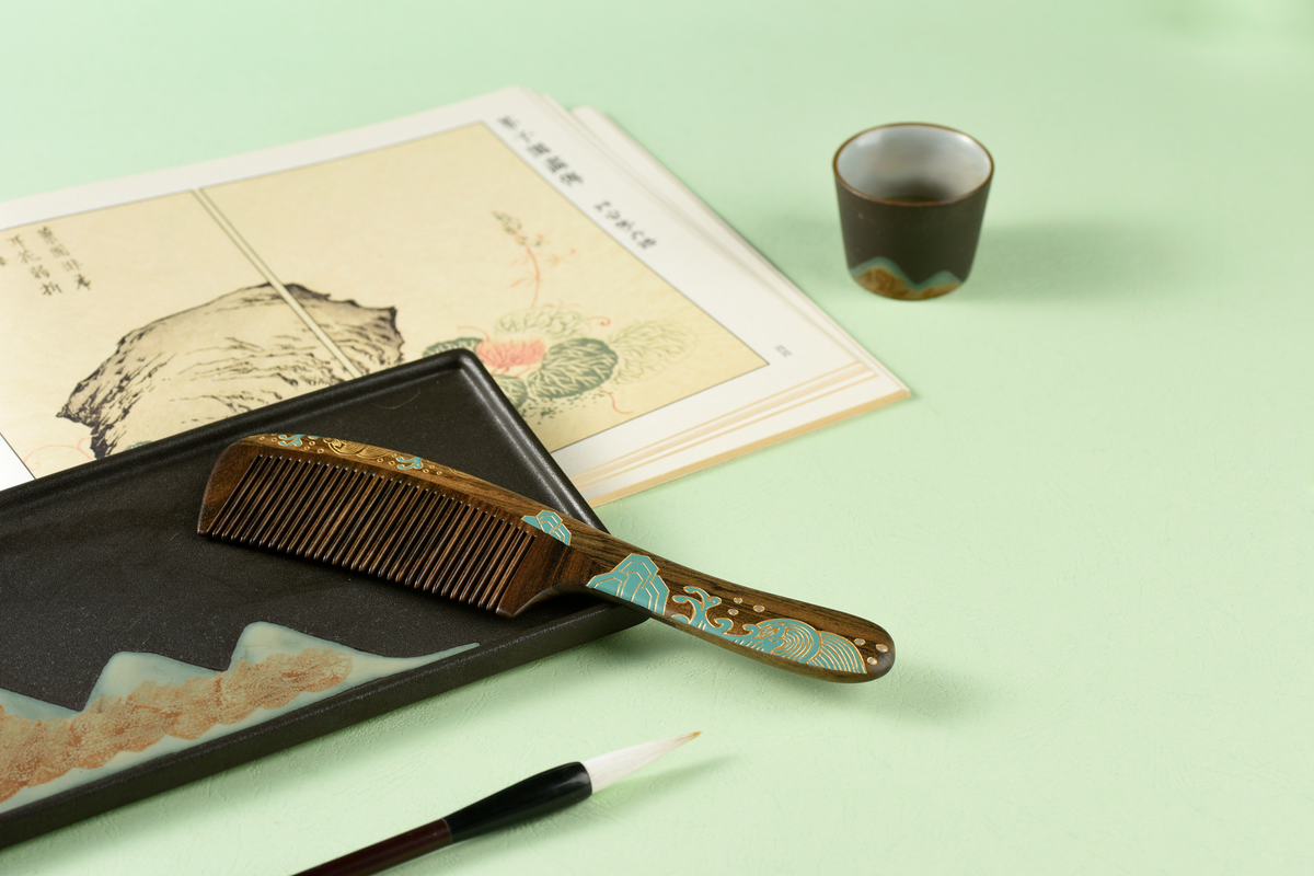 Blue Sea Hair Comb in Ukiyoe style